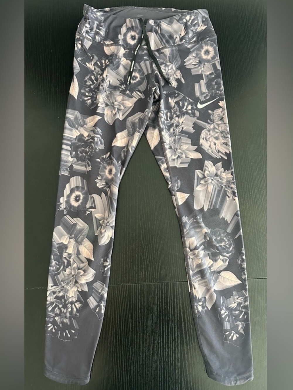 NIKE WOMENS DRI-FIT HIGH-RISE FLORAL LEGGINGS, SIZE XS, GREY